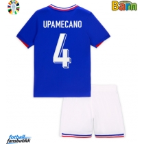 Frankrike Dayot Upamecano #4 Hjemmedraktsett Barn EM 2024 Kortermet (+ Korte bukser)